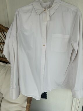 lululemon athletica White Collared Button-Down Shirt